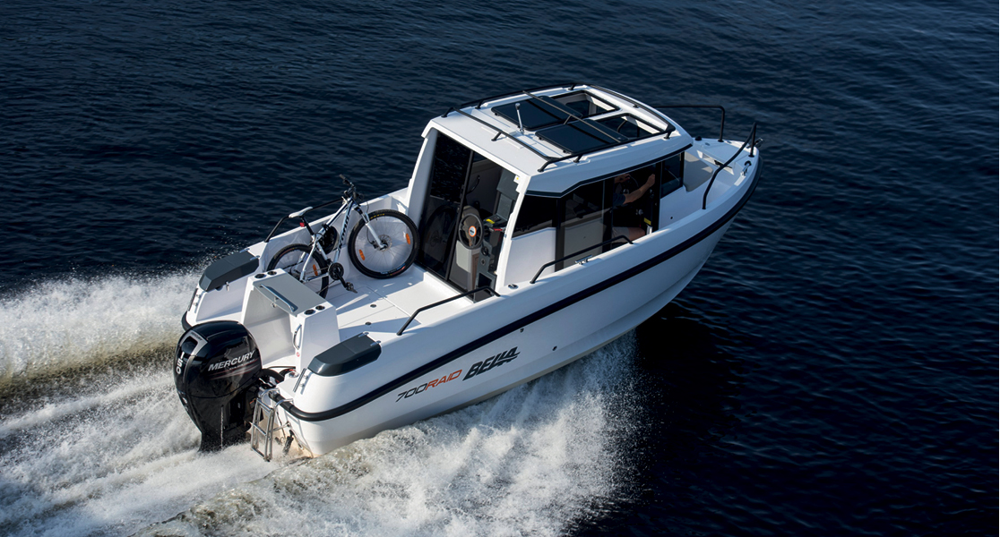 Bella 700 RAID - Bella Boats - Room for friends and family